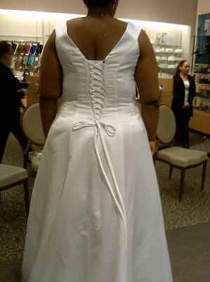 Dai & Sha Go To David's Bridal (pics)