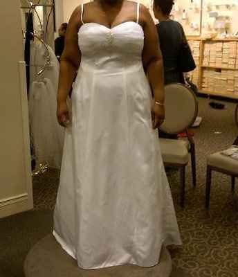 Dai & Sha Go To David's Bridal (pics)