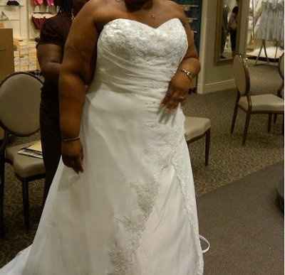Dai & Sha Go To David's Bridal (pics)