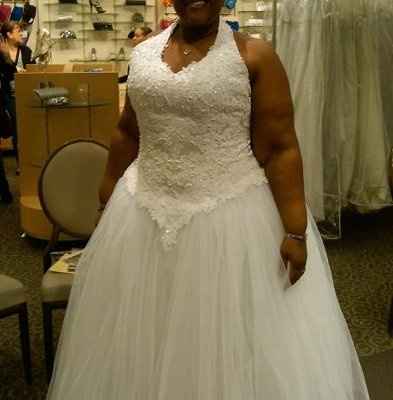 Dai & Sha Go To David's Bridal (pics)