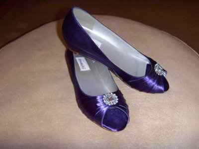 I've got..... SHOES!!! ~finally~ and they are not high heels! (pic)