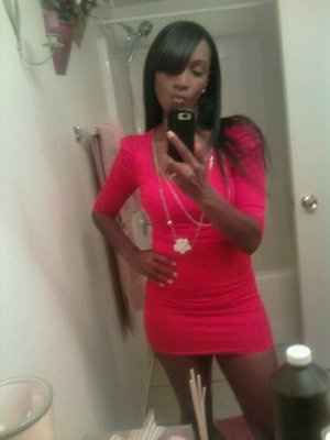 NWR: WW First Annual Diva Bathroom Pic Competition!!!!