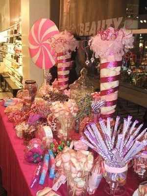 I am looking for amemerican ideas for my french wedding (july 3rd, 2011) in Paris