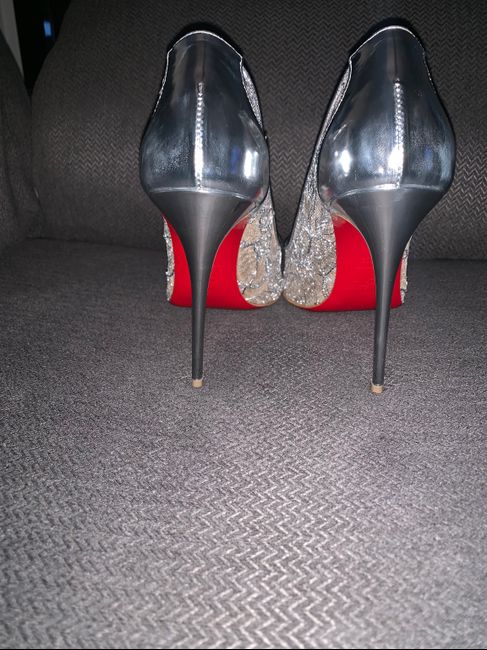 Where are my girls that appreciate a good set of heels?! 9