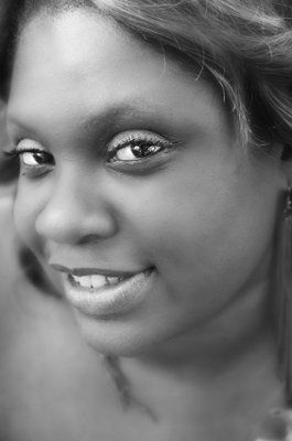 MY ENGAGEMENT PICS!!!!