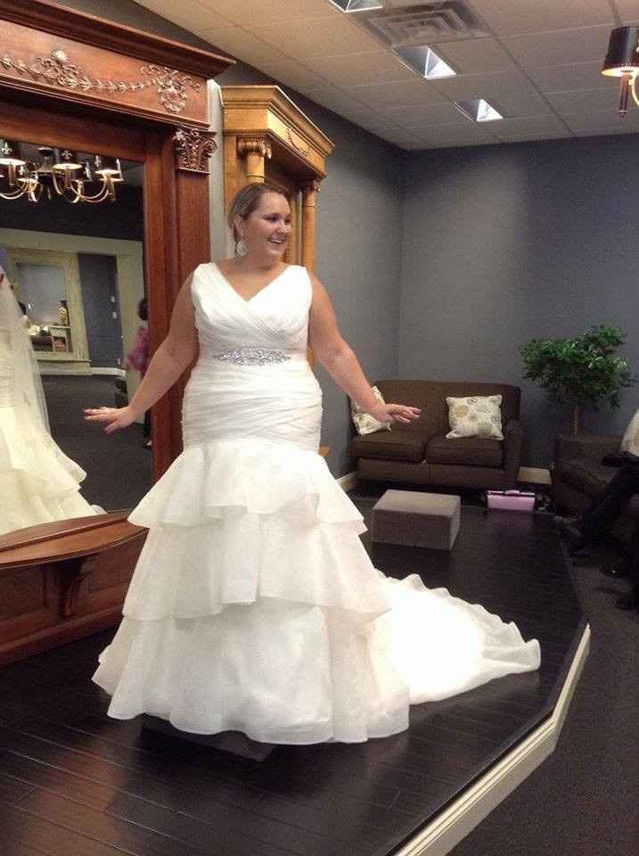 I need more dress porn in my life...