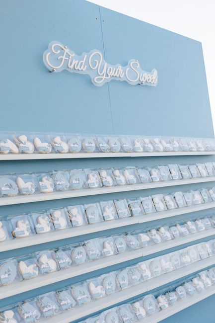Cookie escort wall!
