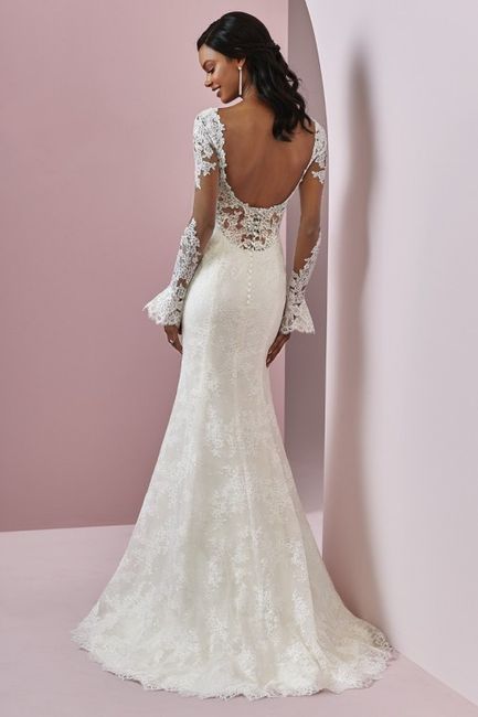 Does Your Dress Have a Train? 4