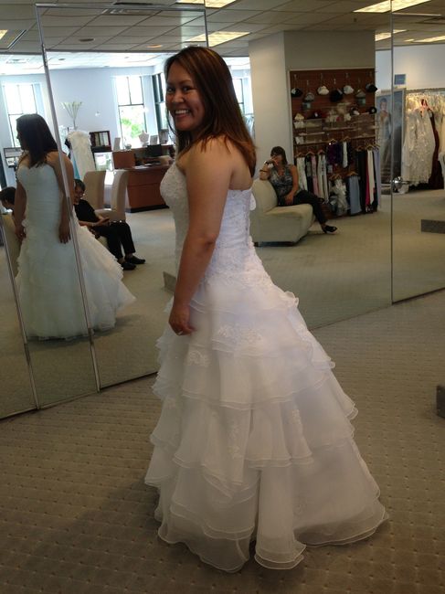 Short brides - show me your dresses!