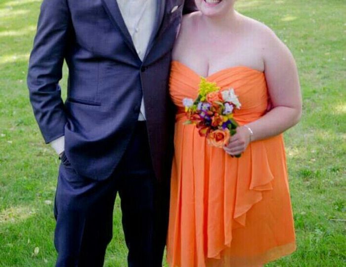 What color dress