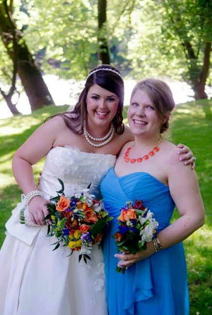 What color dress