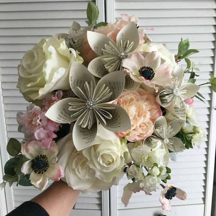 Fake flowers vs. Fresh flowers