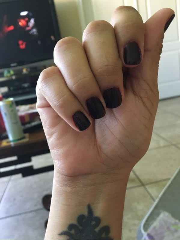 Nail color