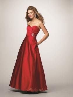 summer brides! let me see those bm dresses please!