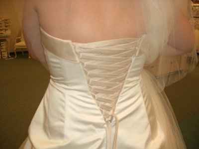 Ladies & Gents... I introduce You To... MY WEDDING DRESS!!!!