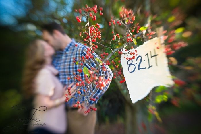 E-pics this Thursday!!!!! Engagement photo props! Help me out sisters!