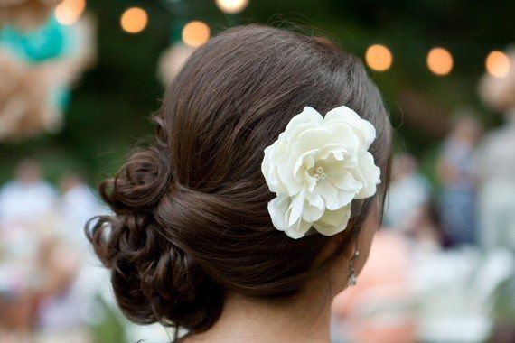 let me see your wedding dress accessories!