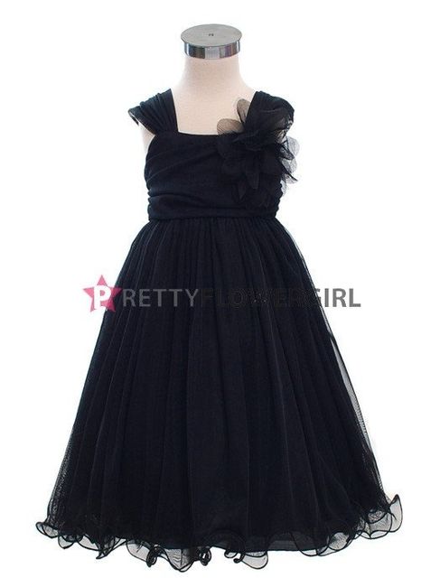 Show me your Flower Girl Dresses pretty please