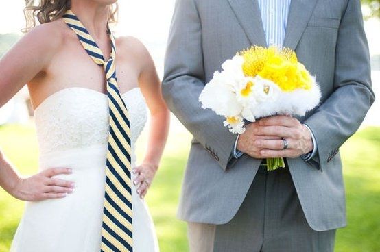 Must have wedding picture poses.