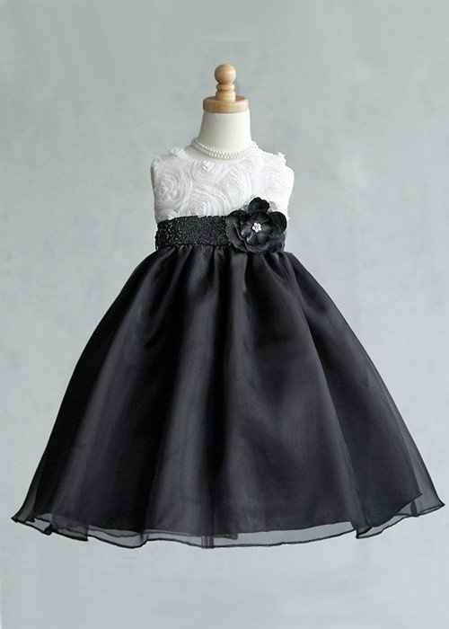I would LOVE some flower girl dress ideas to compliment my and my BM dresses *PICS*