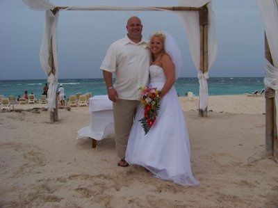 Beach wedding dress? (pic)