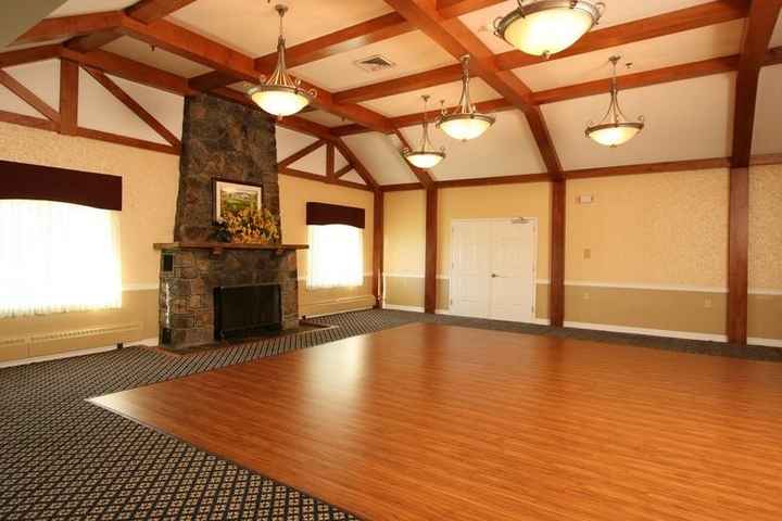 Show me your wedding decor! I'm having a hard time figuring out mine!
