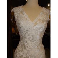 I just picked up my dress today and I've just realized there is no way I can wear this without a nor