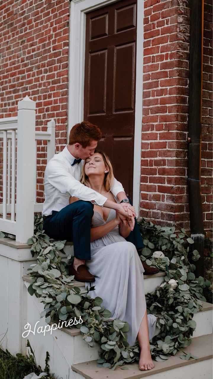 Wearing white for engagement photos?? - 1