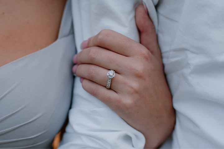 Wearing white for engagement photos?? - 3
