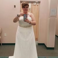 Curvy bride help please