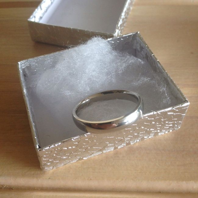 Show us your man's wedding band.