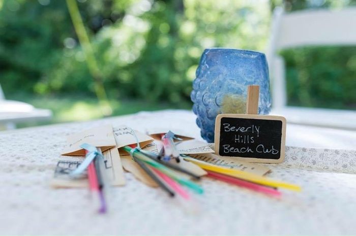 Themed Tables but not a Themed Wedding?