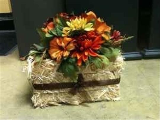 Picinic-y/rustic Centerpieces 5