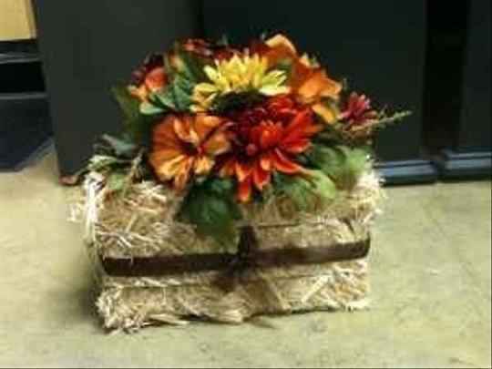 Picinic-y/rustic Centerpieces - 2