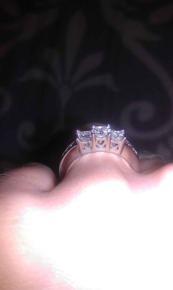 EVERYONE, show me your ring!! :)