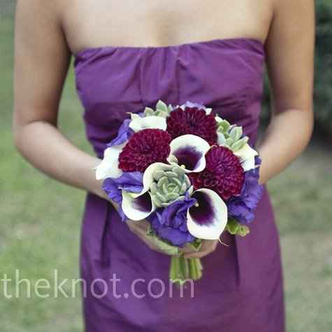 Can Someone Tell Me What Kind Of Flowers These Are?