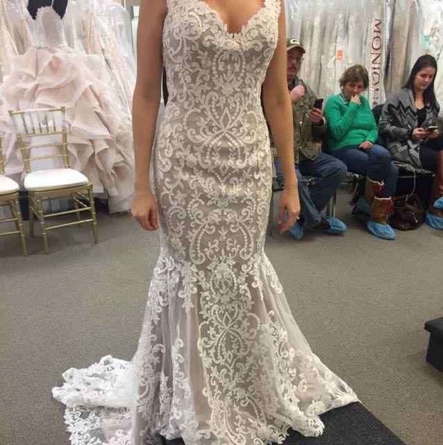 Veil or no veil with my dress?