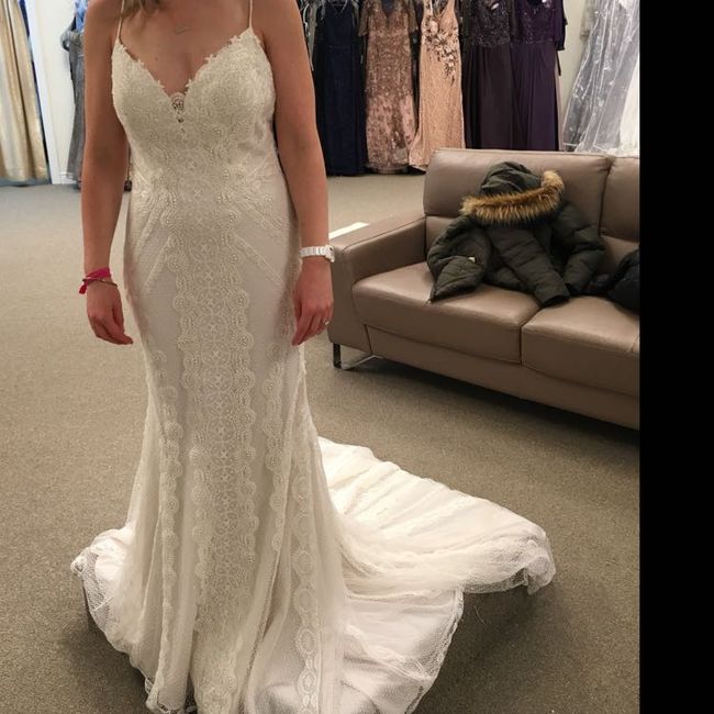 Who else loves lace?  Show off your lace dresses and/or veils! 7