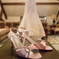 Shoes: White or Colorful? - 1