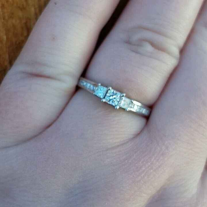 Needing help with wording something (plus engagement ring pic & intro!!!)