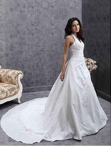 Bridesmaids in white ok? Colour Scheme?