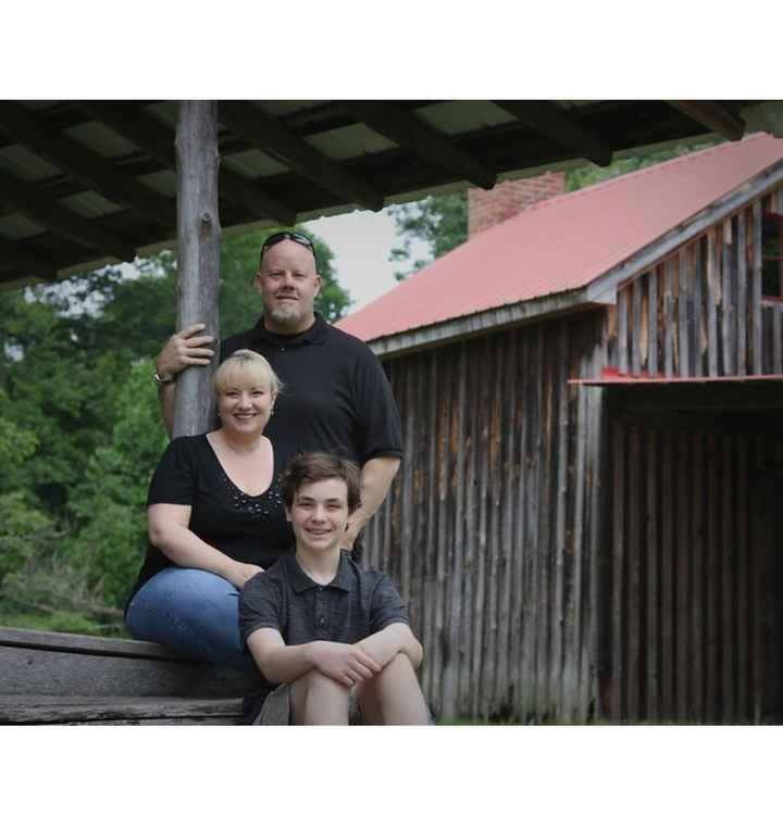 Kids in your engagement photos?? - 1