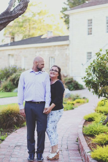 What did your fiance wear for engagement photos?
