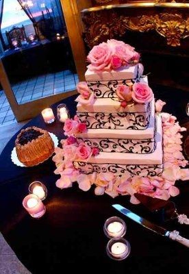 Wedding cakes... *PICS*