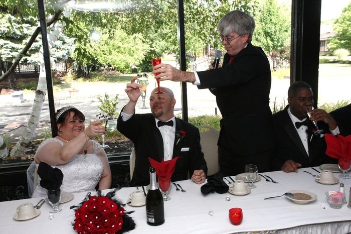 I'm craving wedding!!! Share with me your wedding pics!! please....