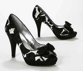 Show me your FEET! :) What shoes are you wearing?