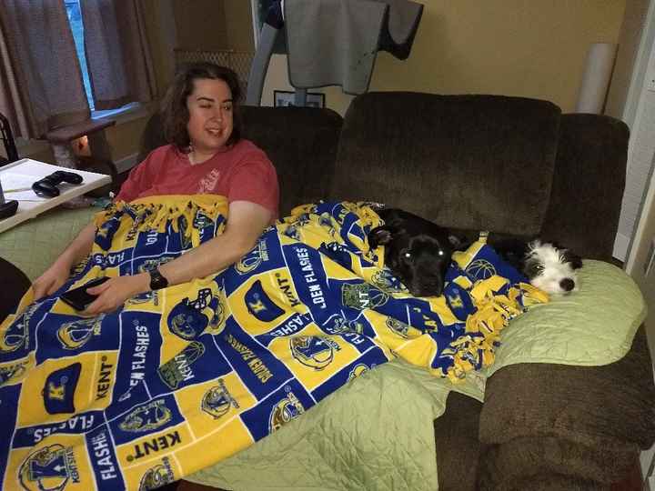 Show me your fiance and pet - 1