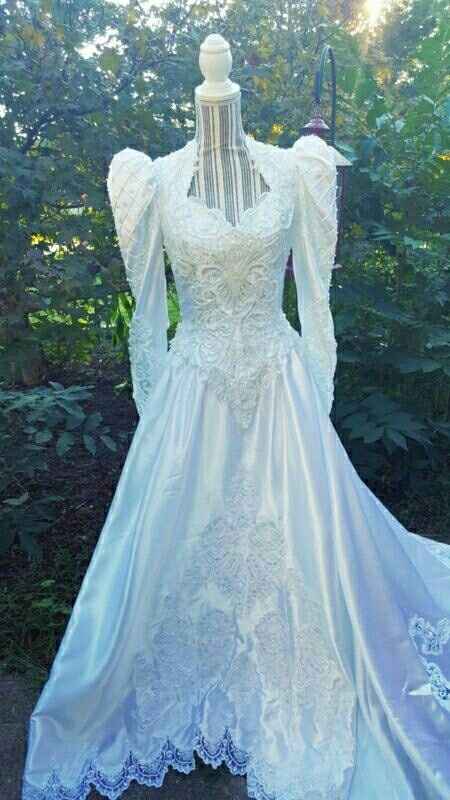 Trying to figure out bridal hairstyle