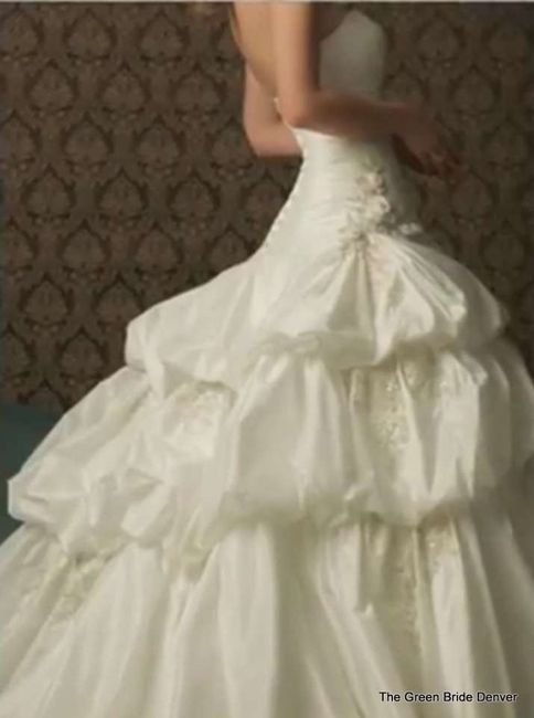 I wanna see ballgowns!