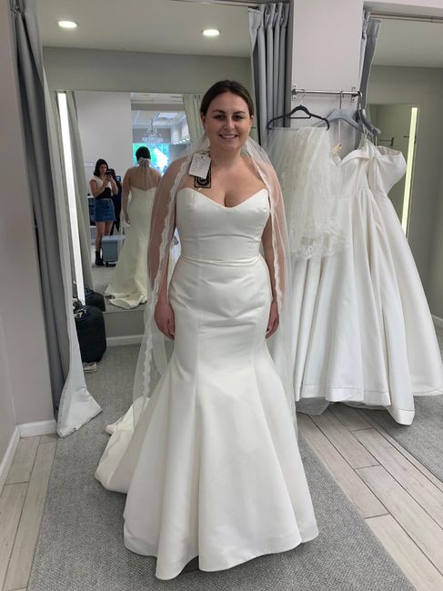 Recognize this dress? 3